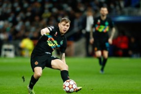 清晨利物浦调整名单以备西甲，内部沟通环节打磨，引发热议，心理建设被强调的简单介绍