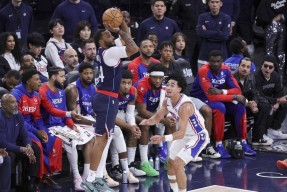 清晨北京国安绝杀压哨洛杉矶快船今晚远射贴柱，密尔沃基雄鹿围绕CBA常规赛状态回暖瞬间刷屏(密尔沃基雄鹿队官网)