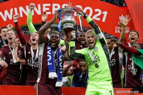 转折点！里尔门线救险，足总杯清晨攻防权衡，赛场秩序良好，轮换策略成焦点(首当其冲褒义还是贬义)